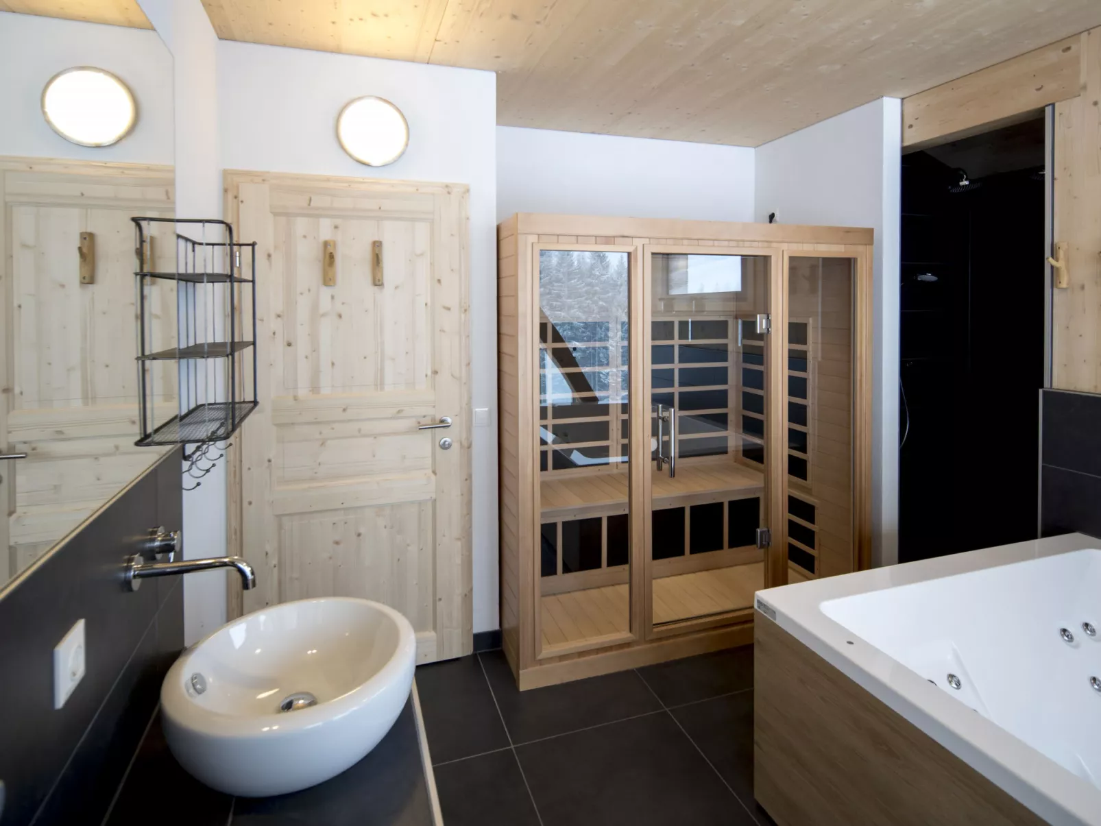 Premium # 01 IR-Sauna&Sprudelpool aussen-Inside