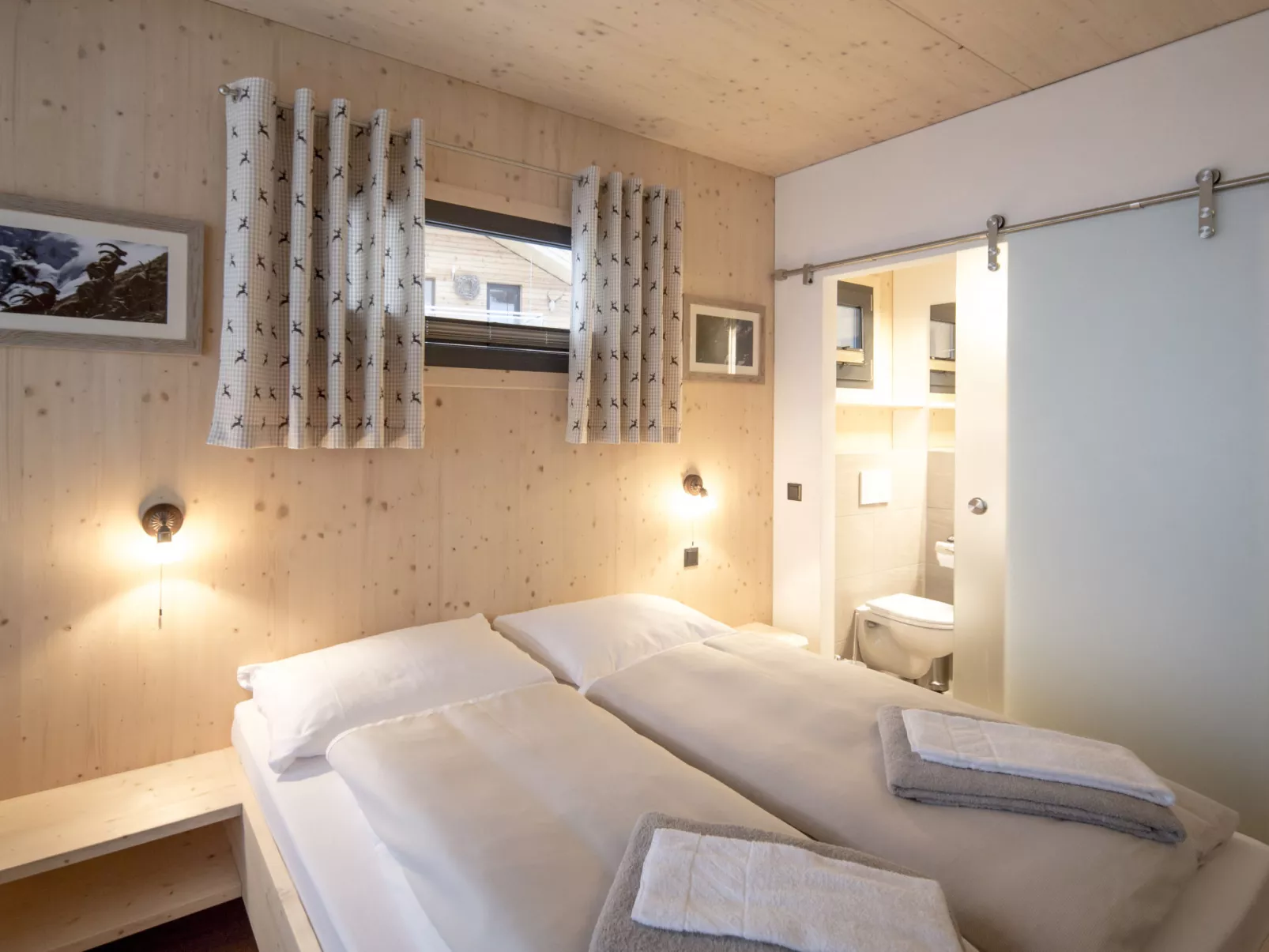 Superior # 02 Sauna&Sprudelwanne innen-Inside