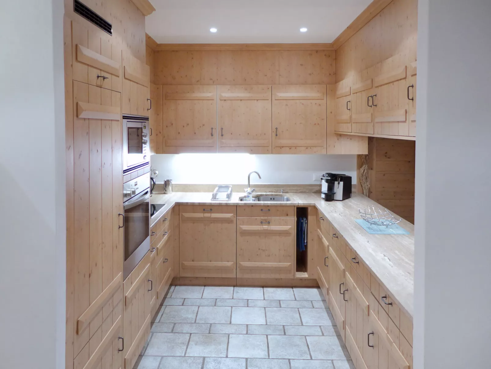 Antares R05-Inside