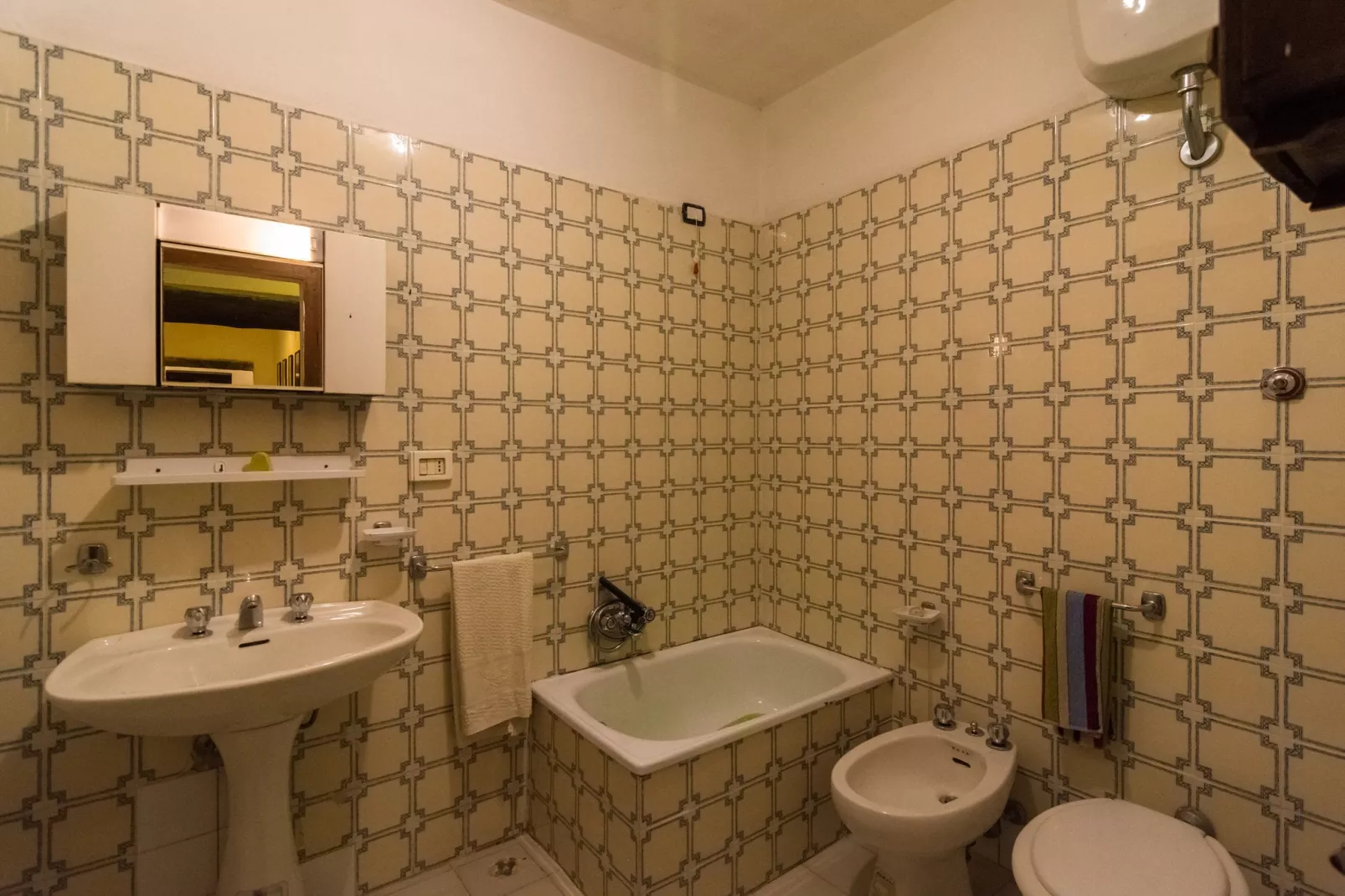 Chiostro-Bathroom