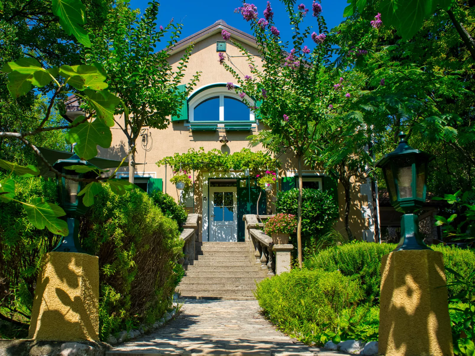 Villa Mo-Re-Draußen