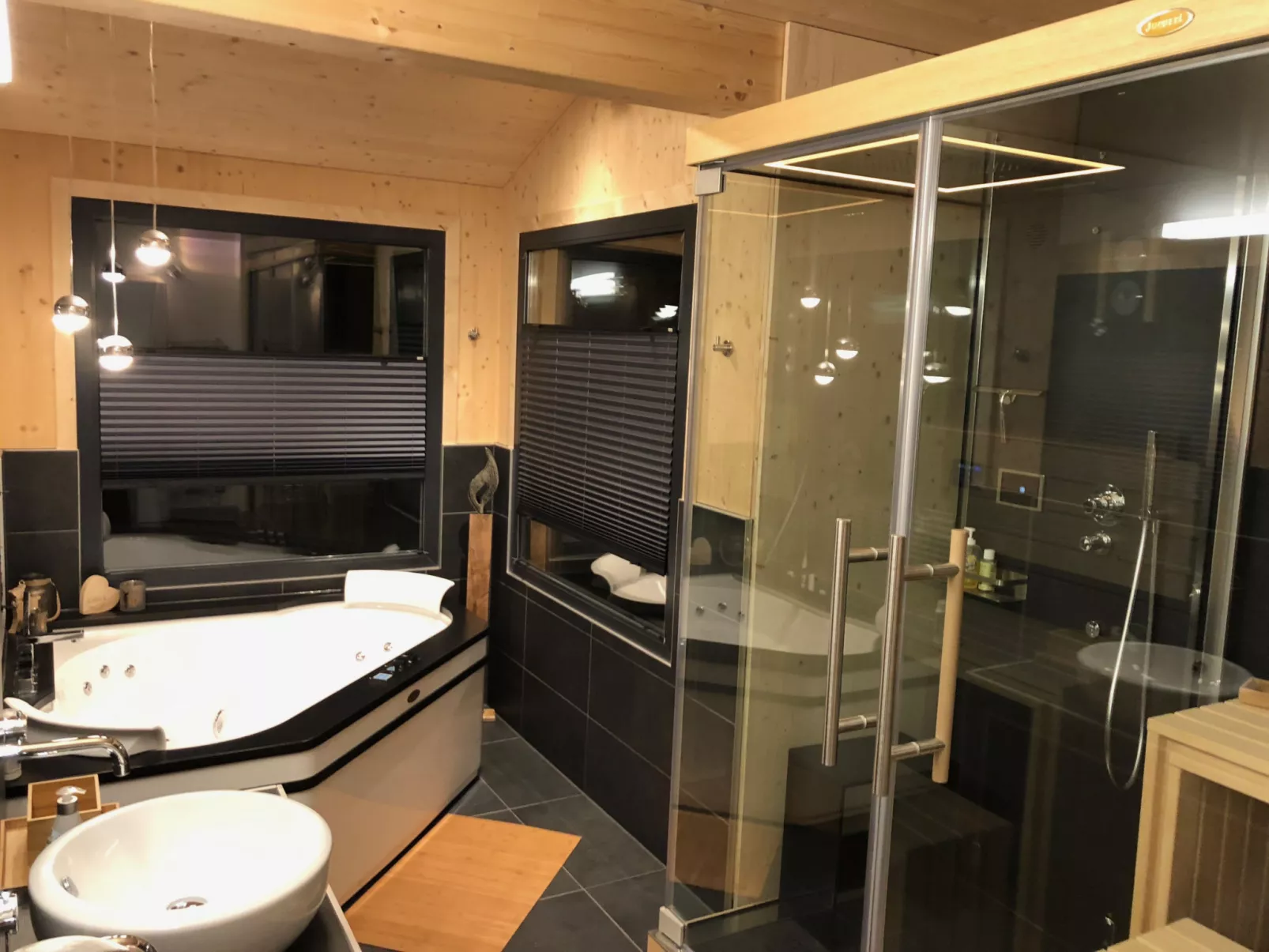 Premium # 06 Sauna&Sprudelpool aussen-Inside