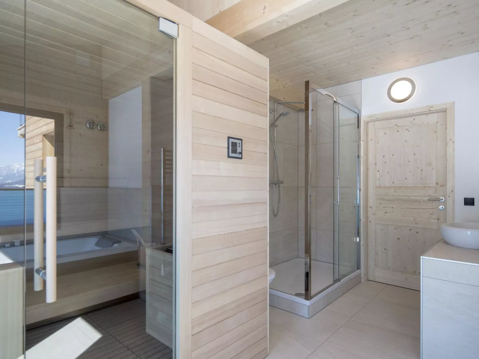 Premium # 09 mit Sauna & Swim Spa-Inside