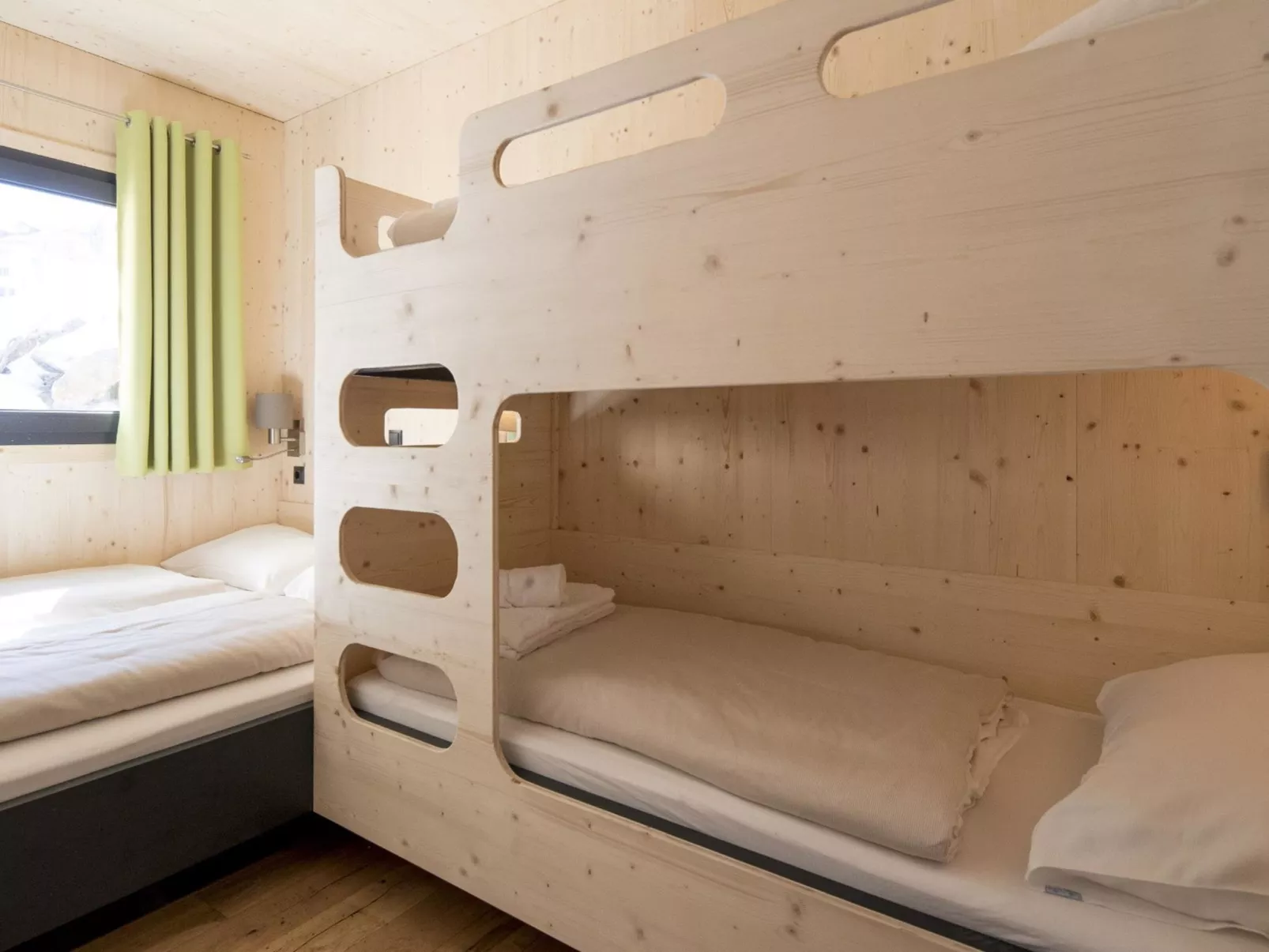 Premium # 09 mit Sauna & Swim Spa-Inside