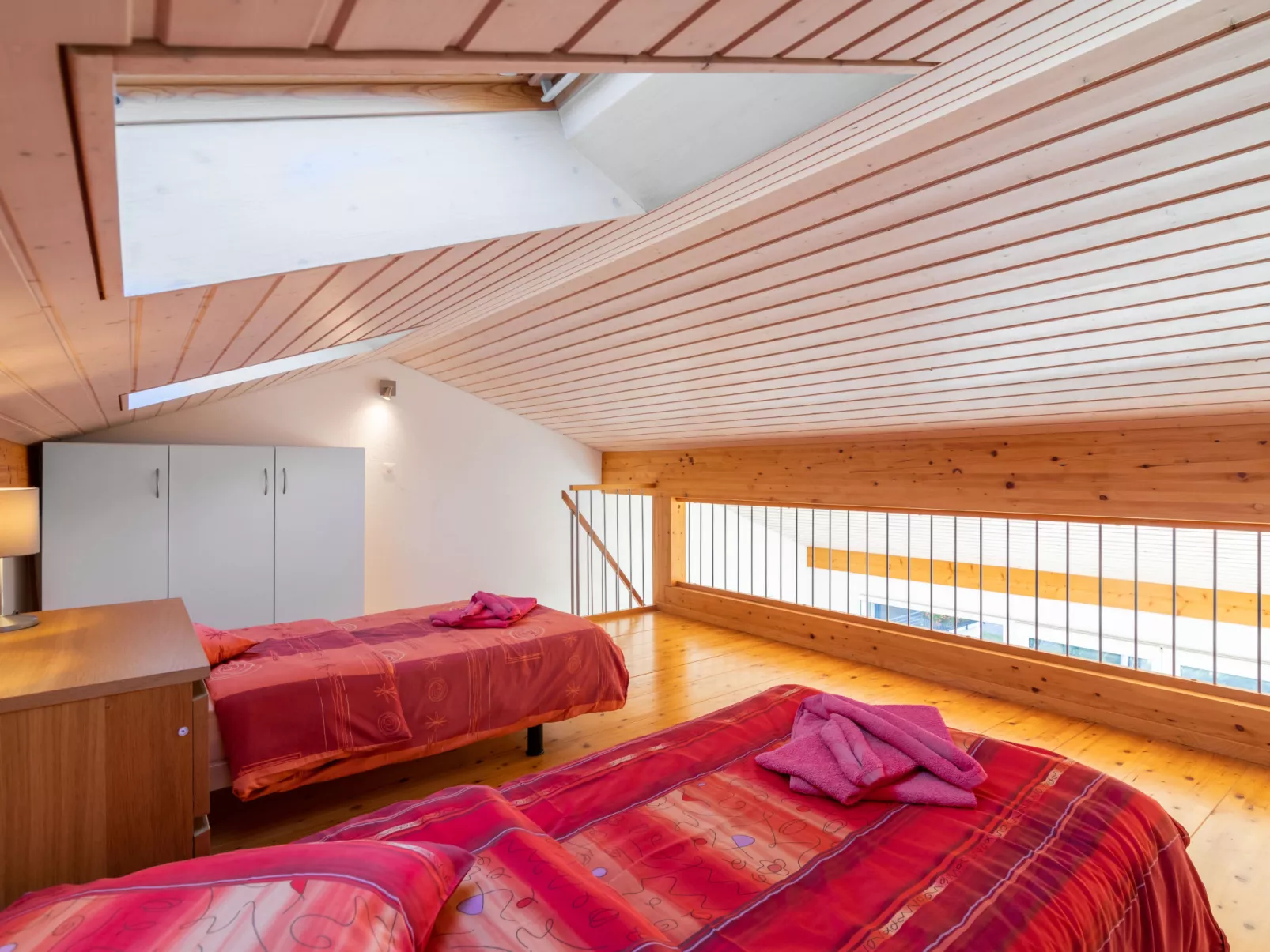 La Perouse D1/2-Inside