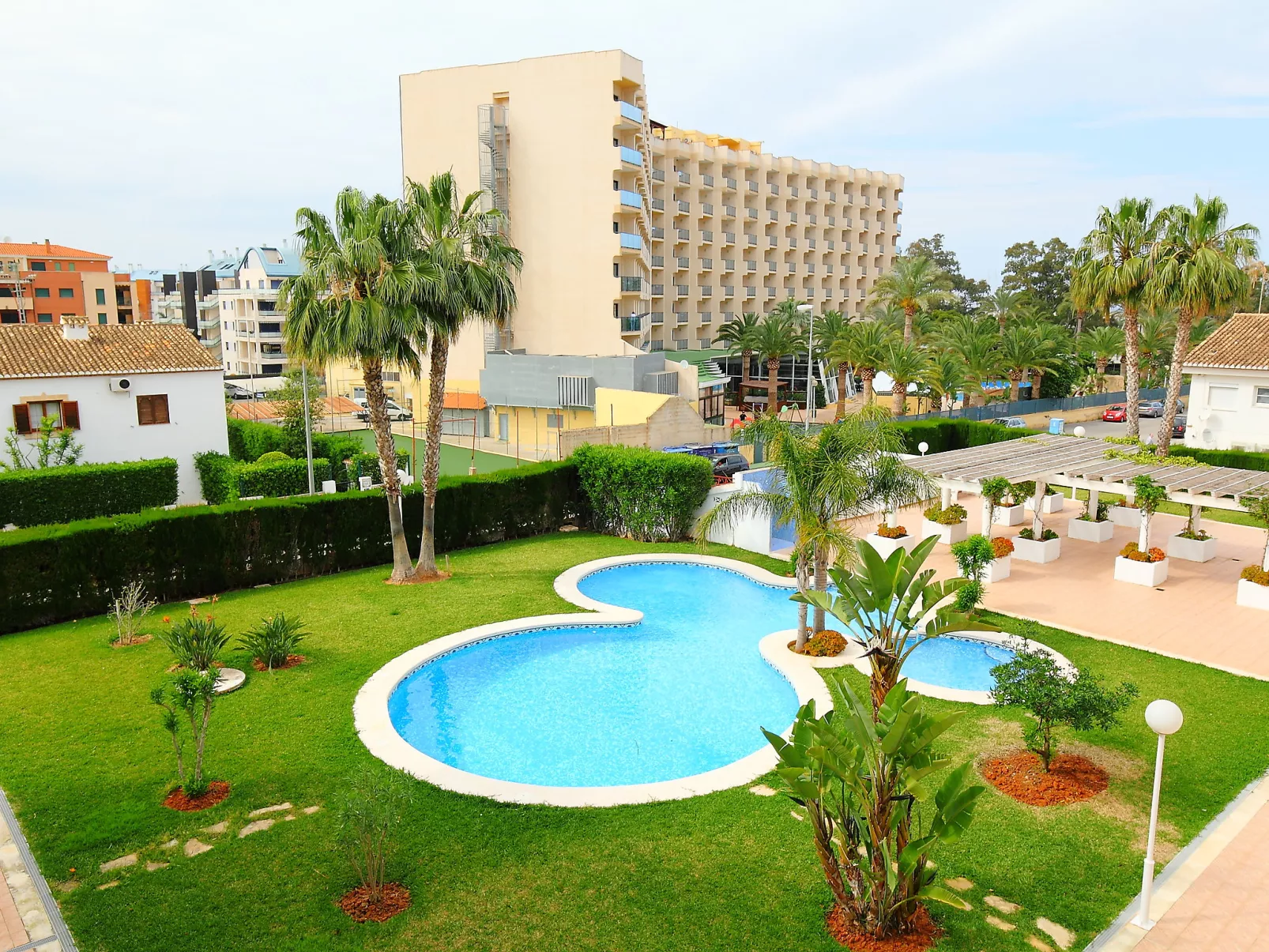 Estrella del Mar-Outside