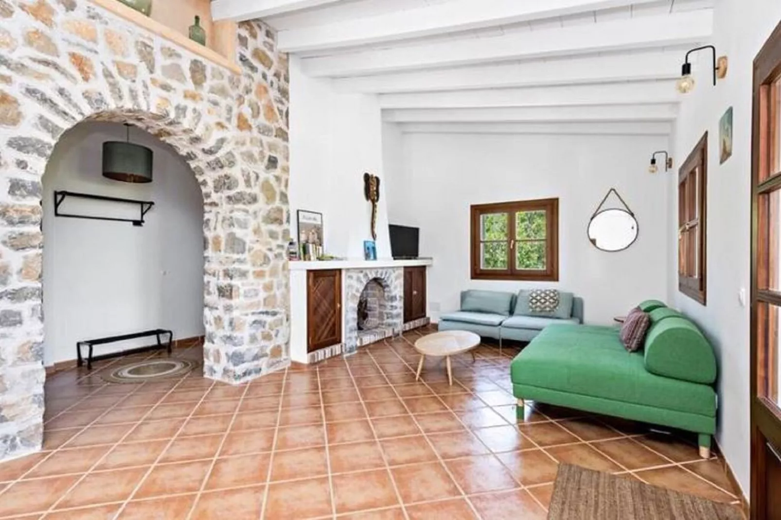 Son Drago-Living room