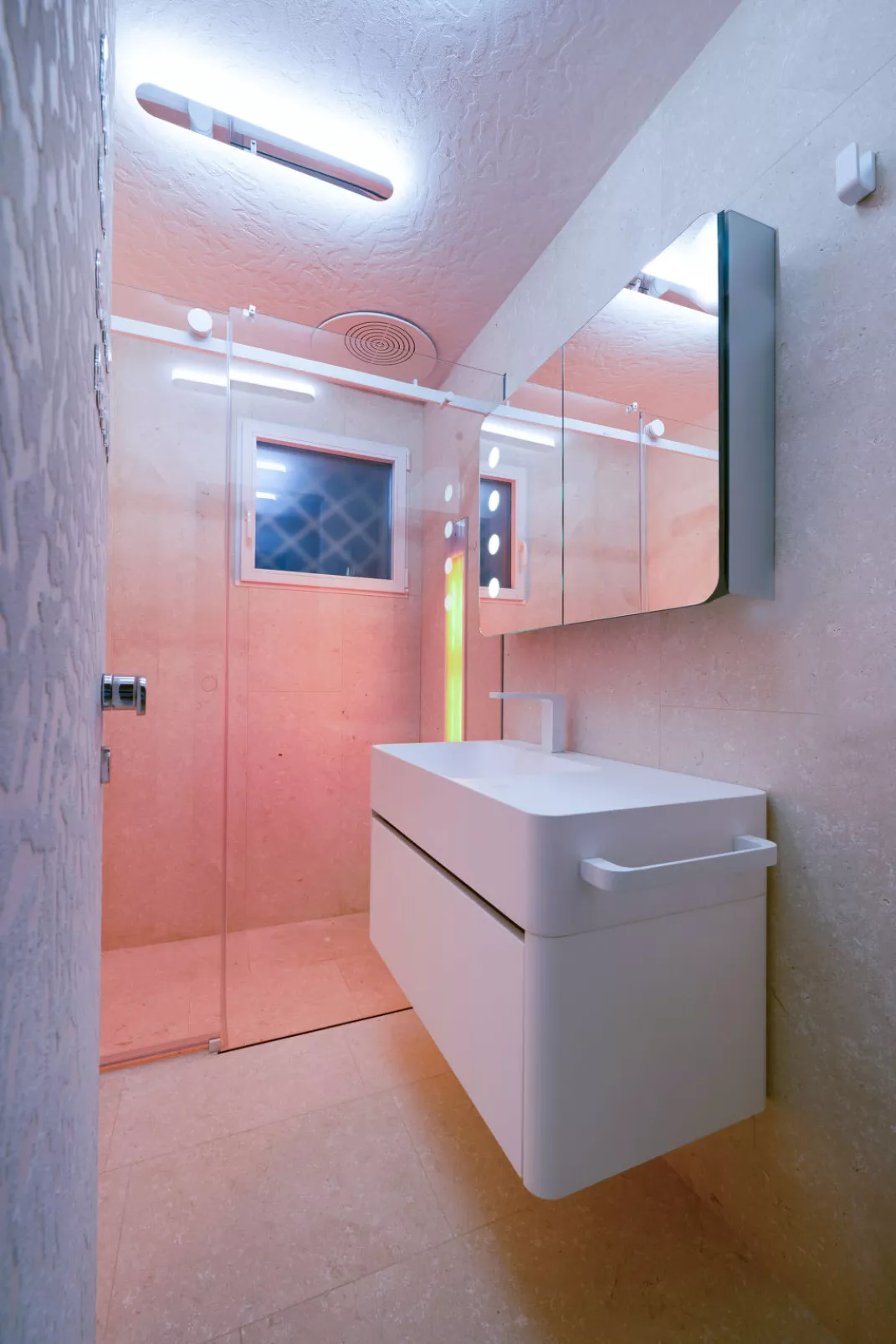 House Boat Large-Inside