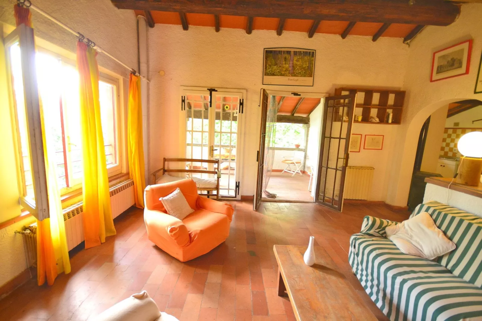 La Loggia-Living room