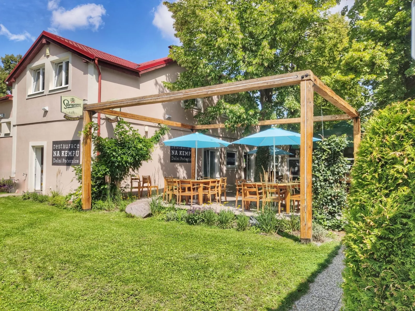 Sunset Terrace-Outside