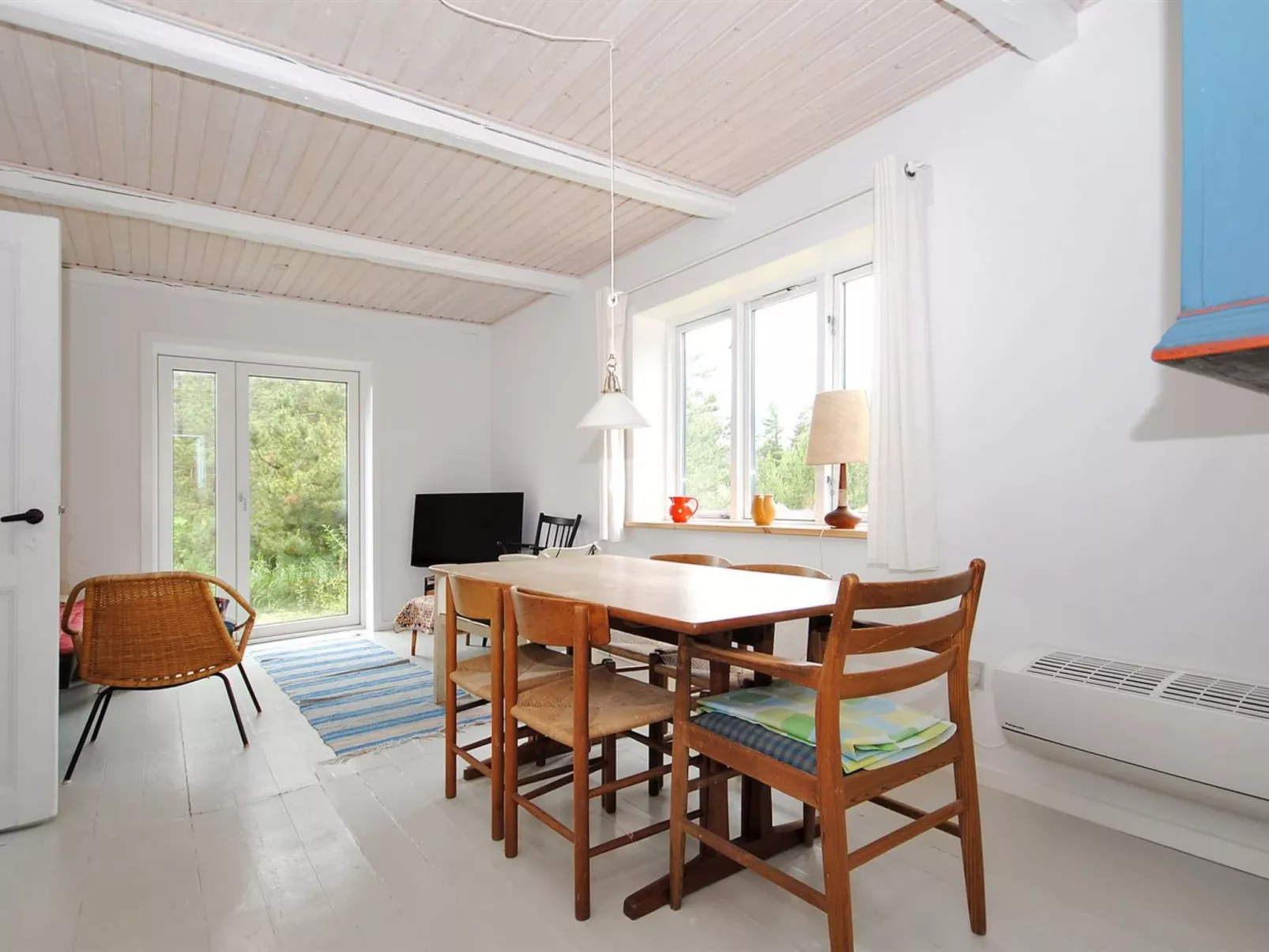 "Margrethe" - 1.1km from the sea-Inside