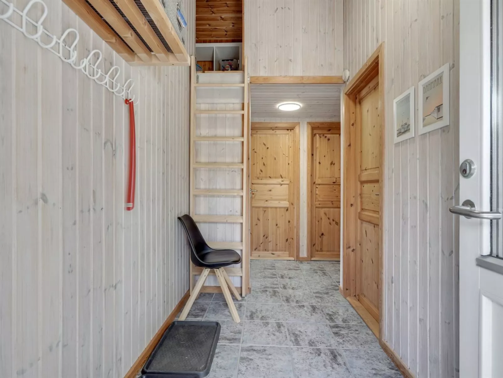"Sonke" - 500m from the sea-Inside