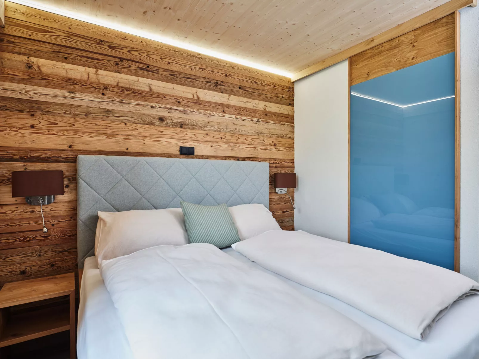 Premium mit 5 Schlafzimmern, Sauna &Pool-Inside