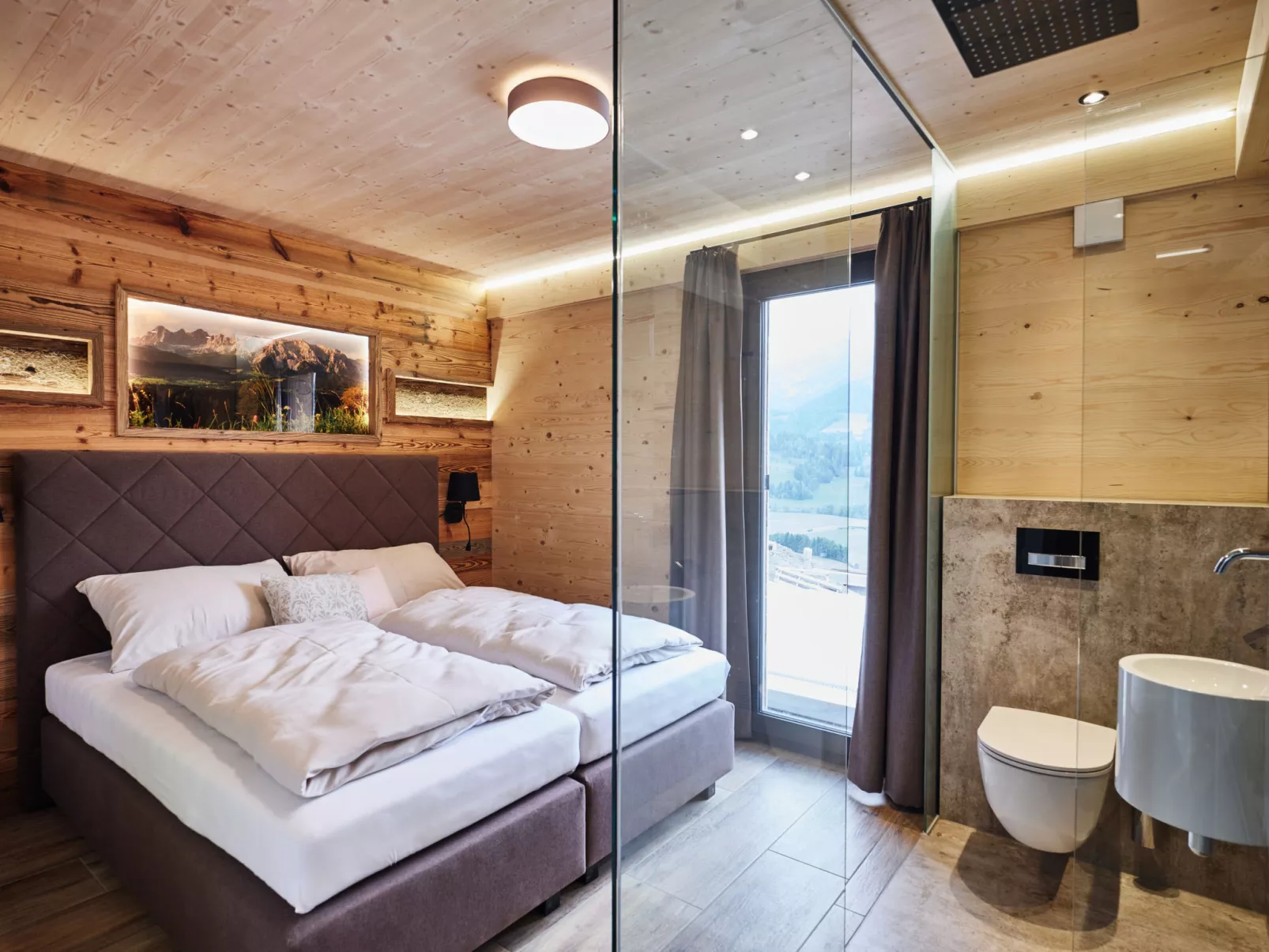 Premium mit 5 Schlafzimmern, Sauna &Pool-Inside