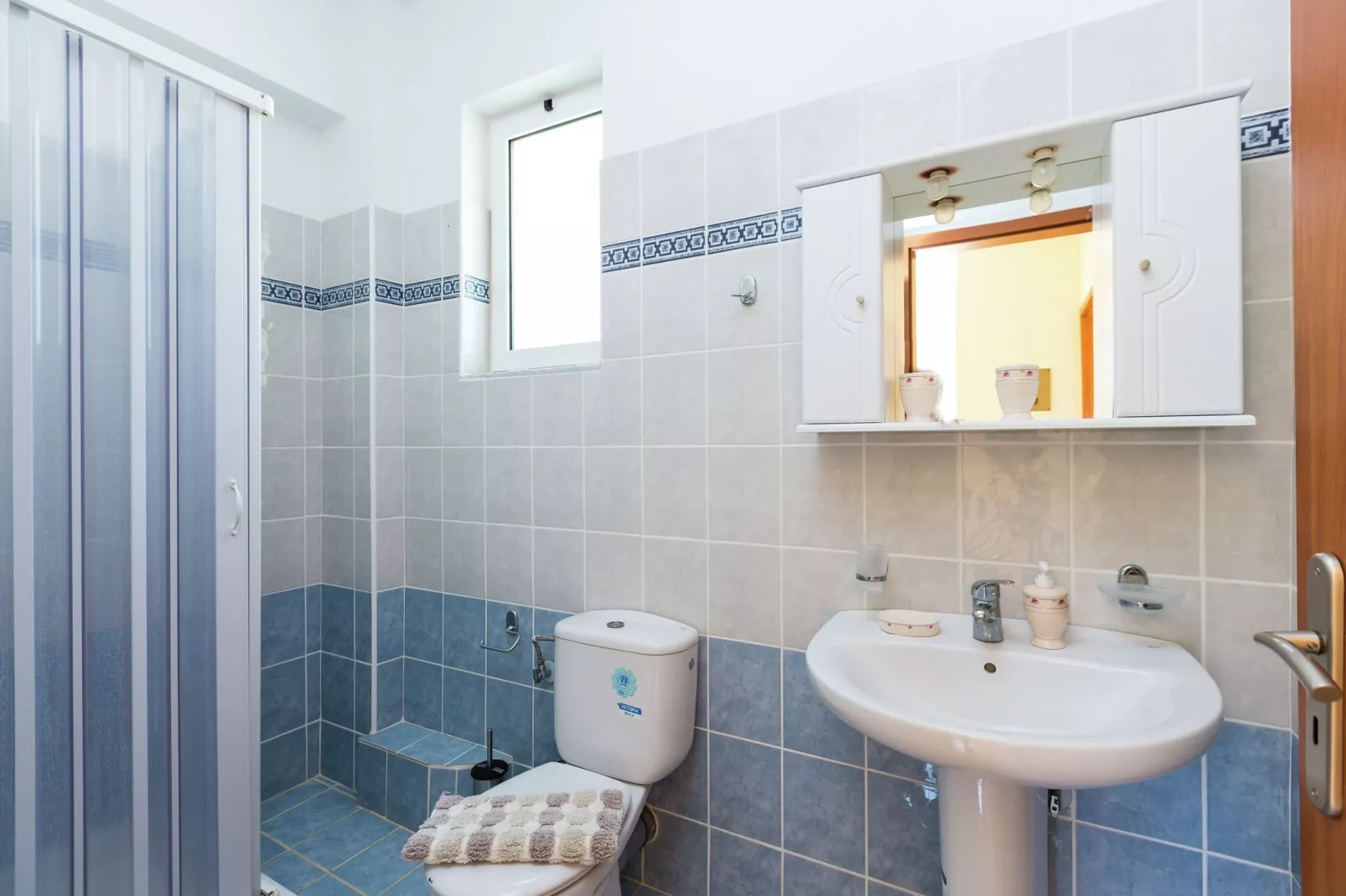 Villa Nikolas-Bathroom