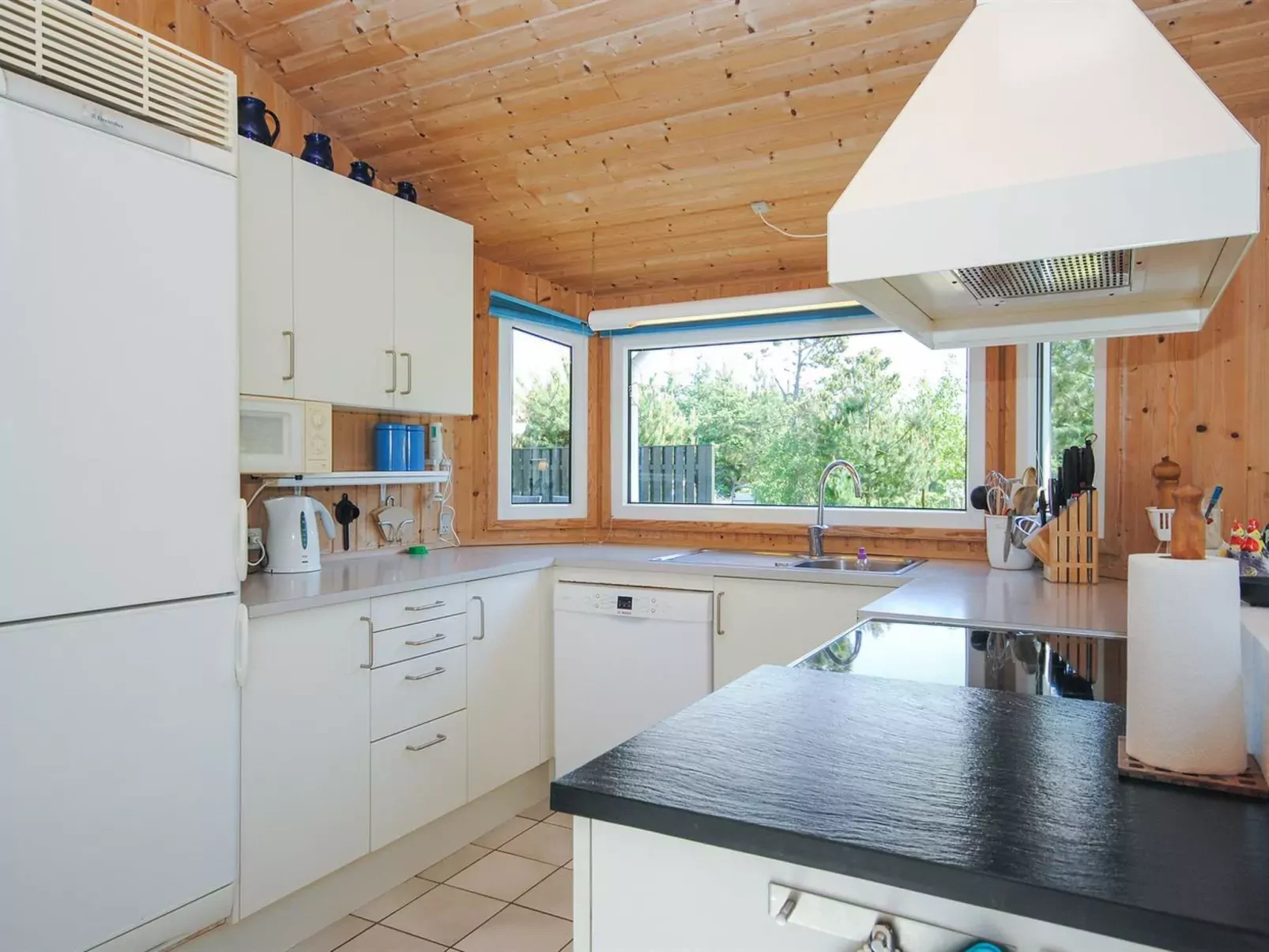 "Heggi" - 900m from the sea-Inside