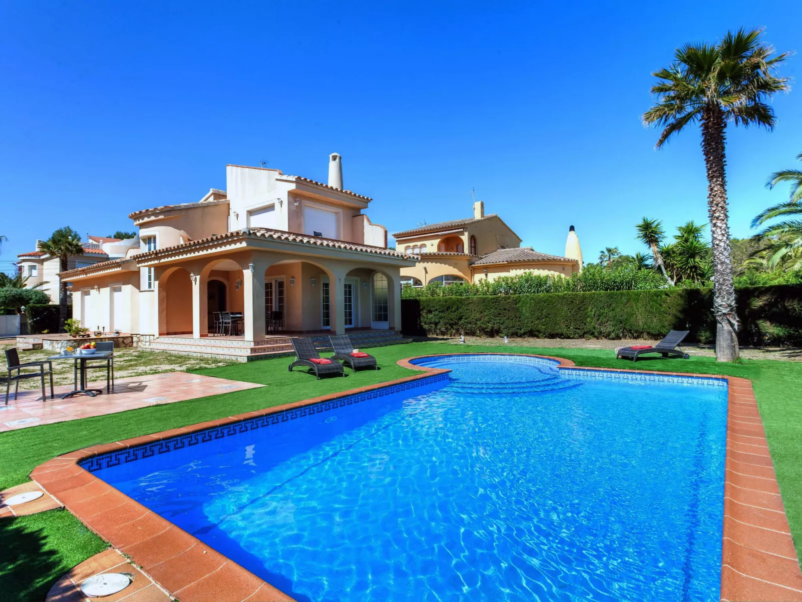 Villa Caleta-Outside