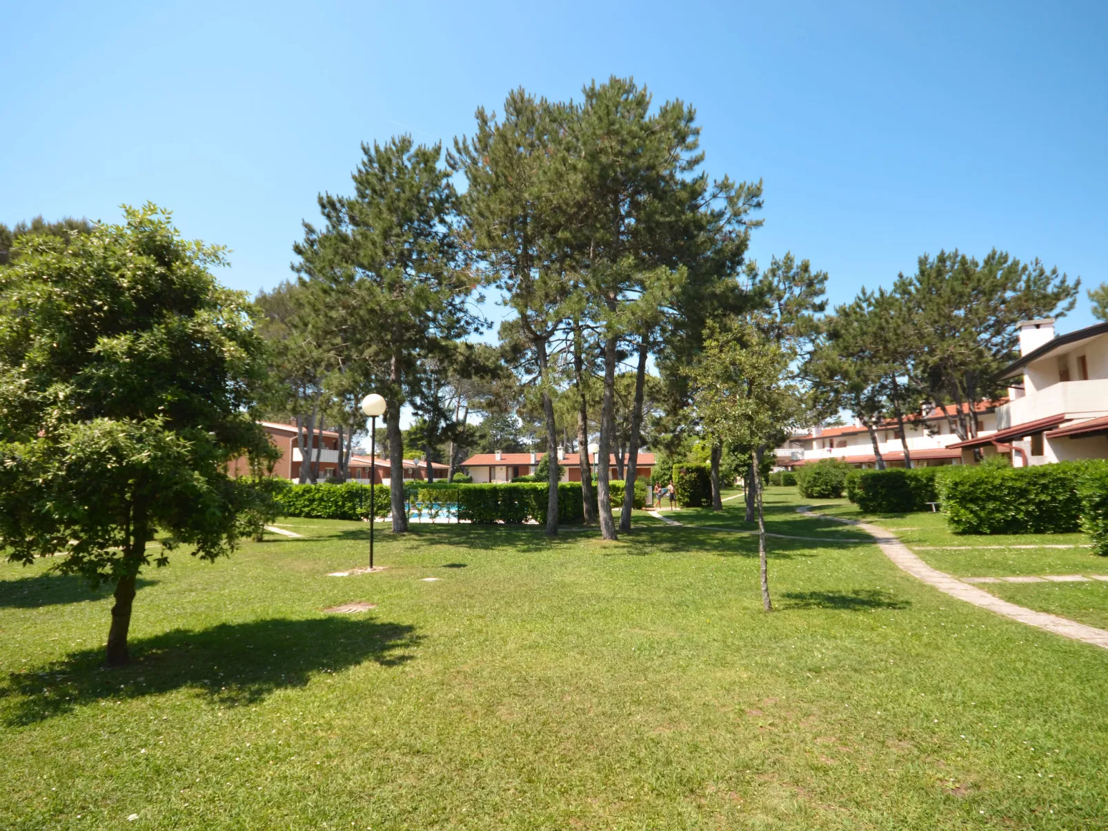 Club dei Pini-Outside