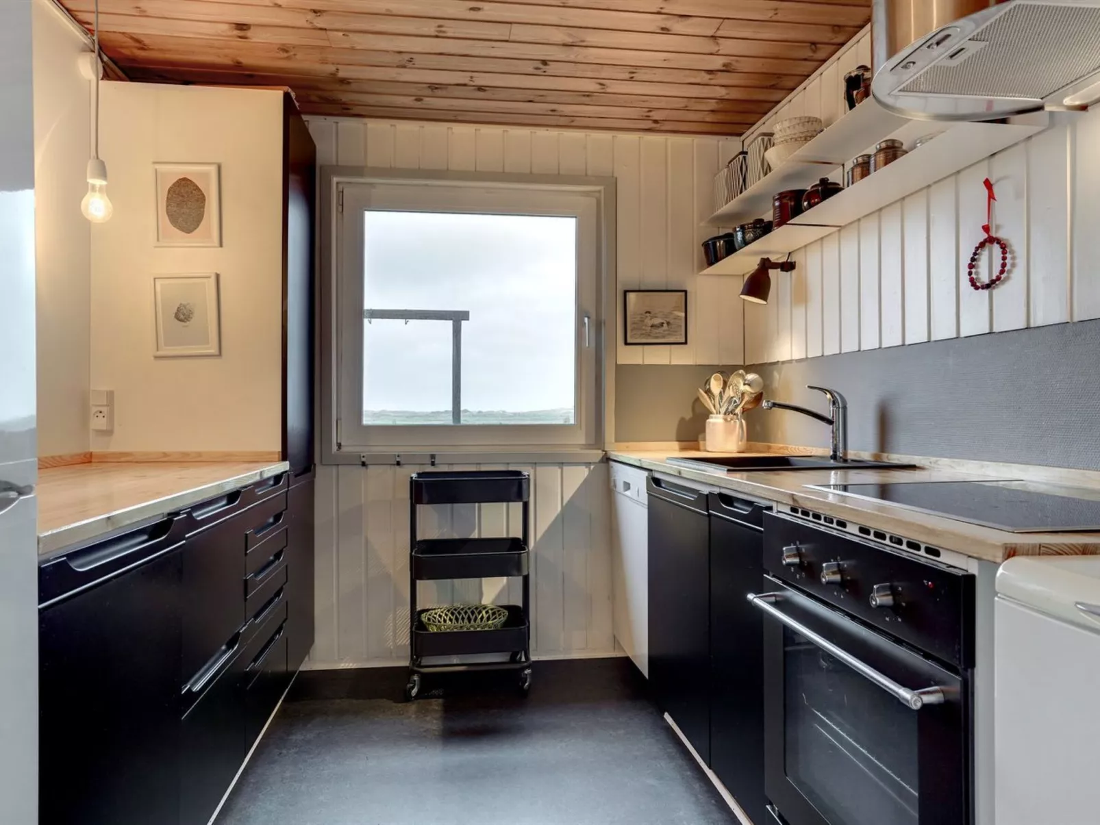 "Teda" - 2km from the sea-Drinnen