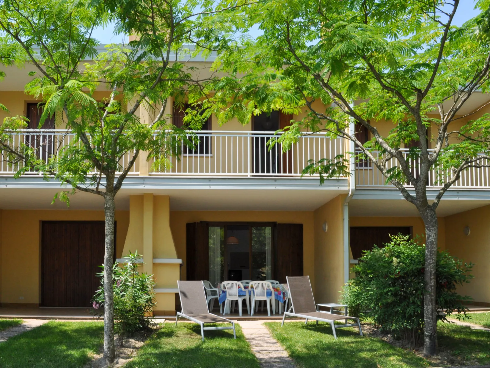 Villaggio dei Fiori-Dehors