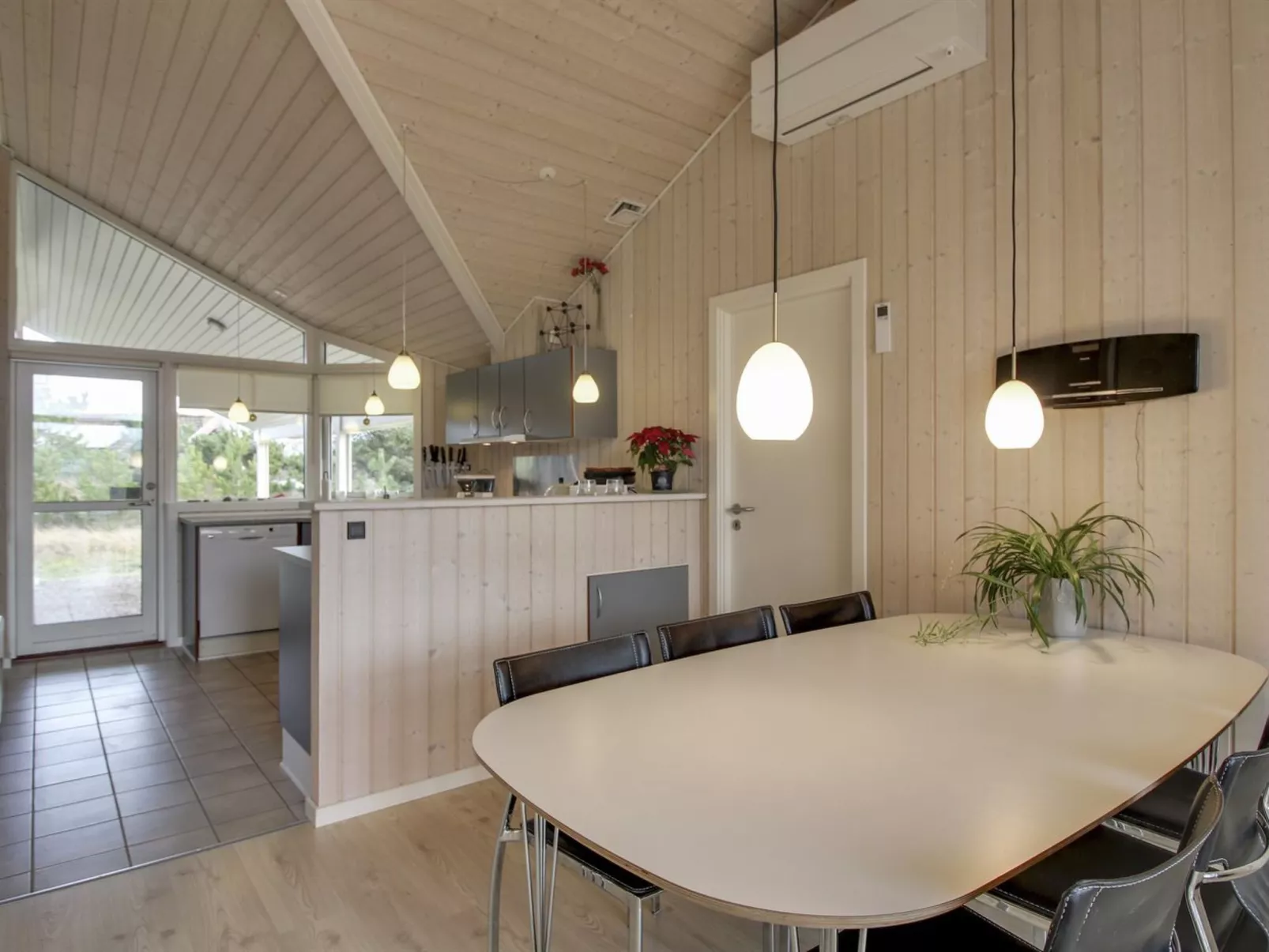 "Dagny" - 300m from the sea-Inside