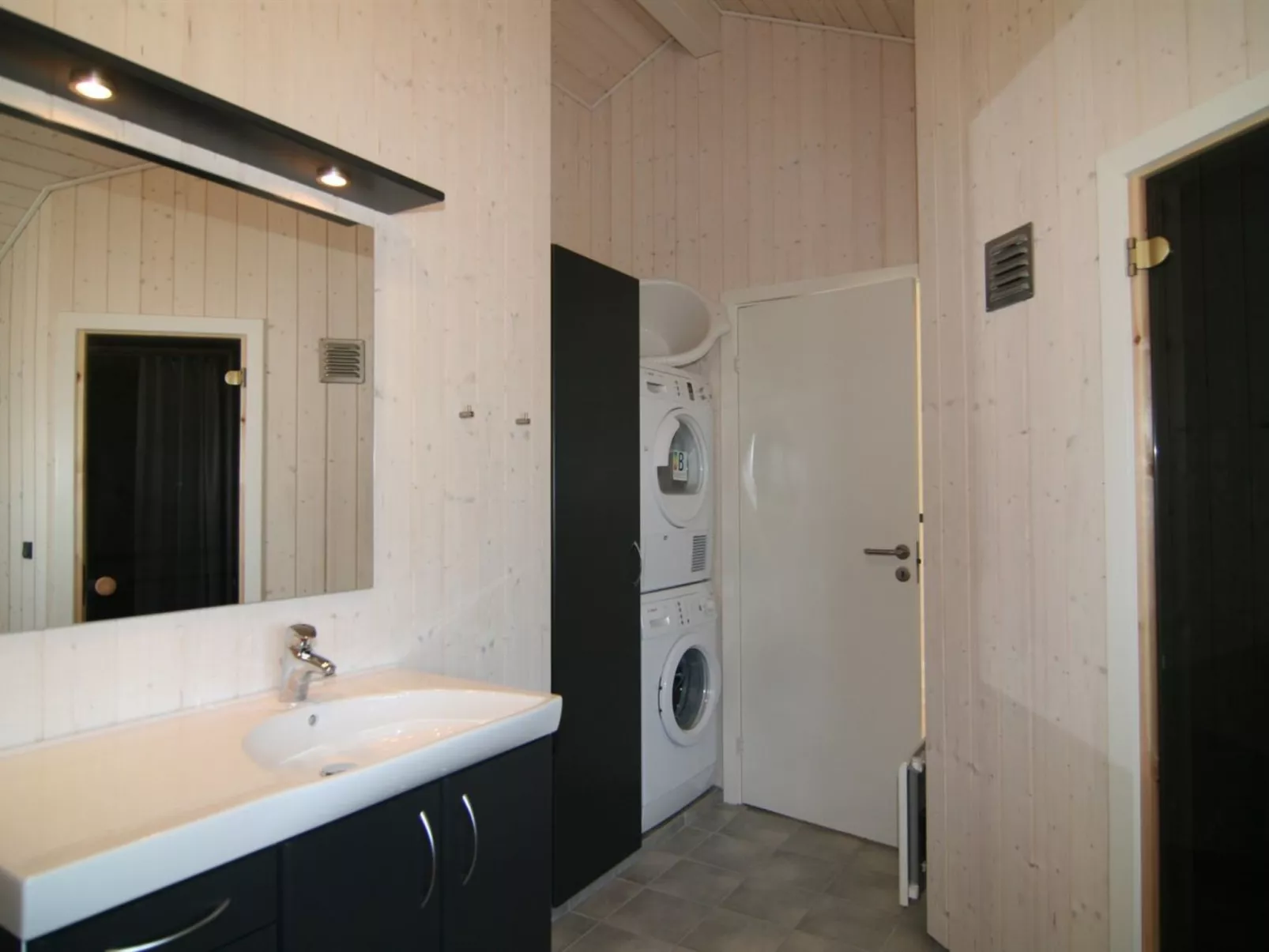 "Dagny" - 300m from the sea-Inside
