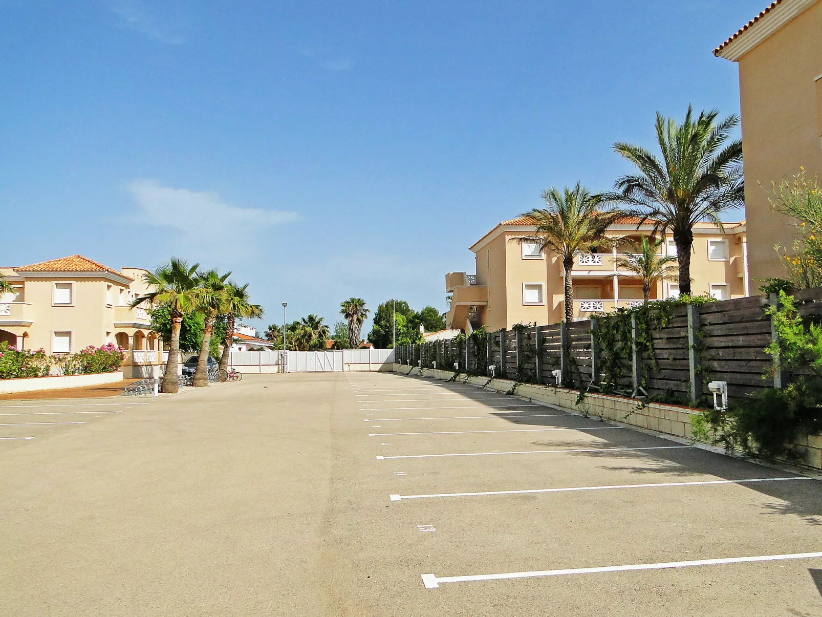 Res Mediterraneo-Dehors