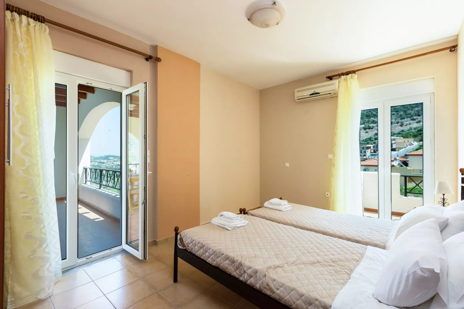 Villa Kostis-Bedroom