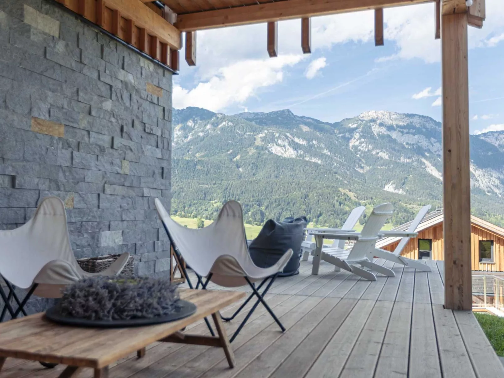 Premium mit 5 Schlafzimmern, Sauna &Pool-Draußen