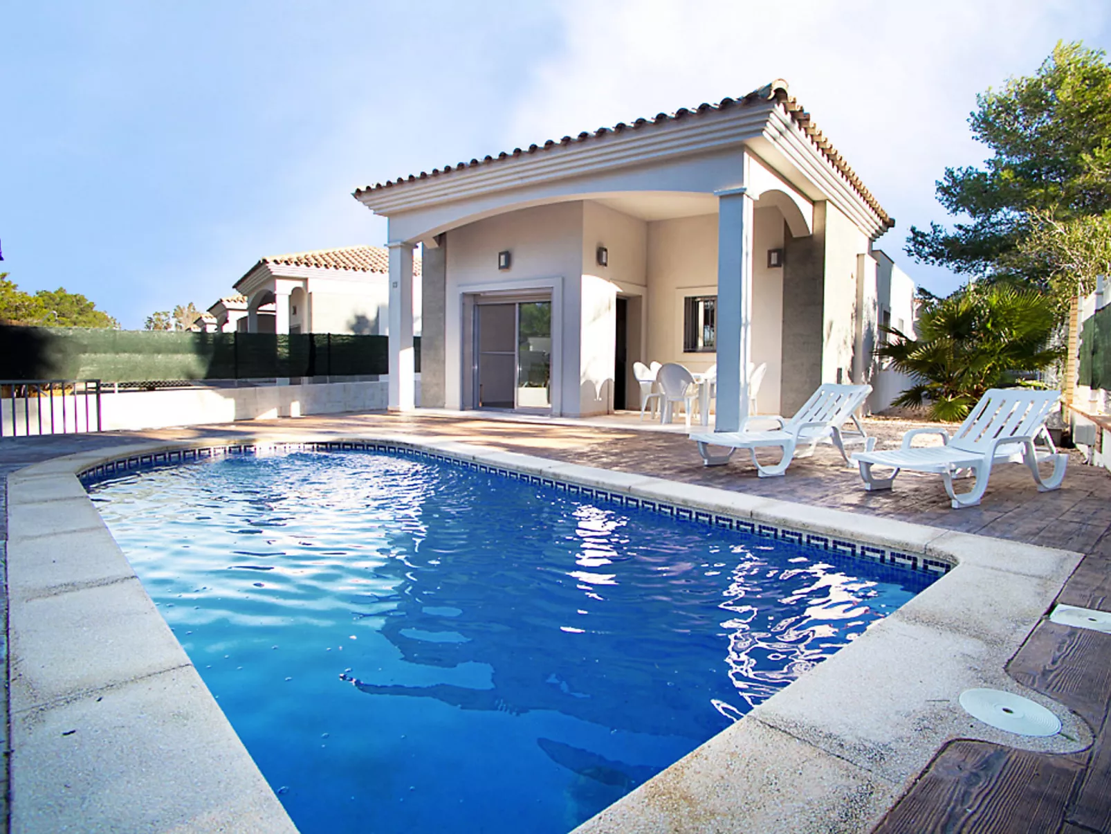 Gaviota 1-Outside