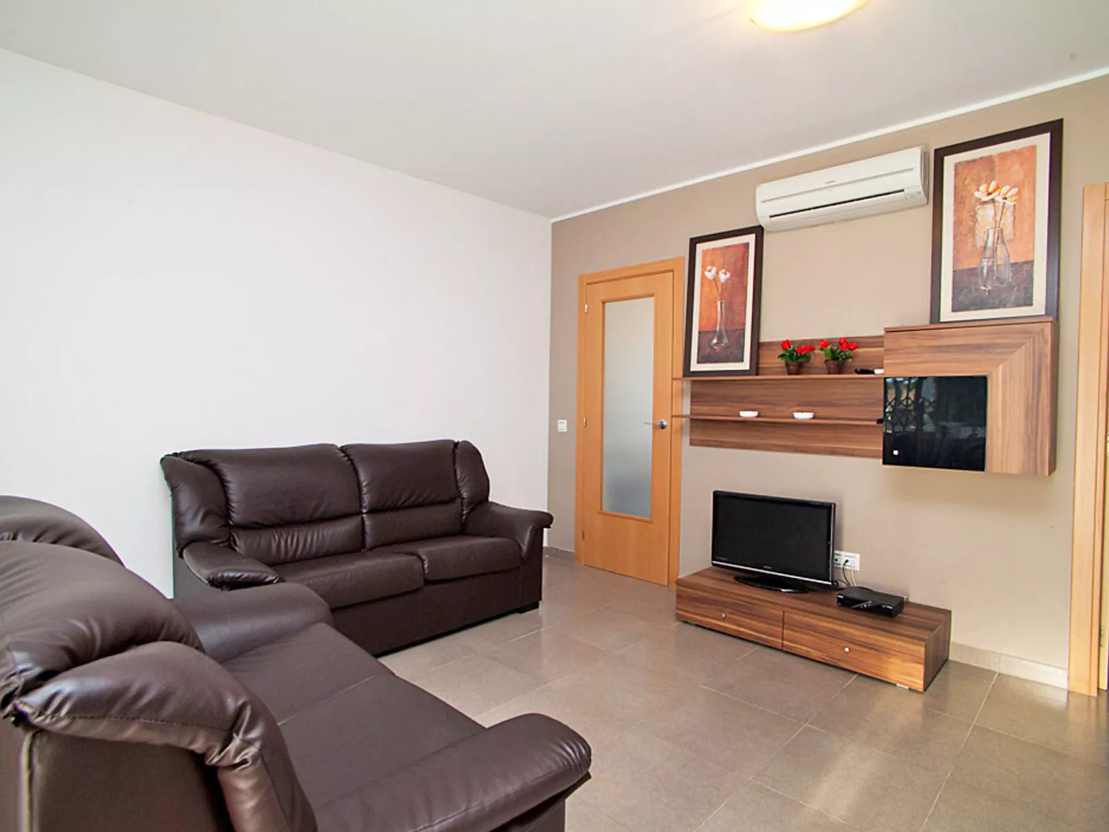 Gaviota 1-Inside