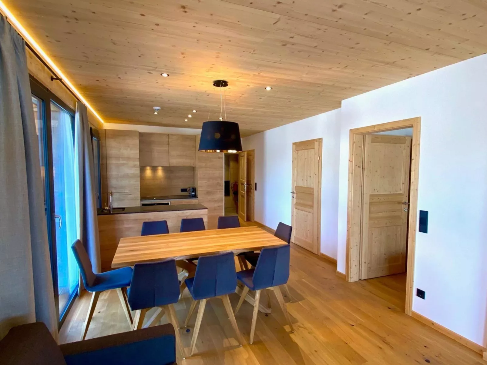 Premium mit Sauna & Außenbadewanne