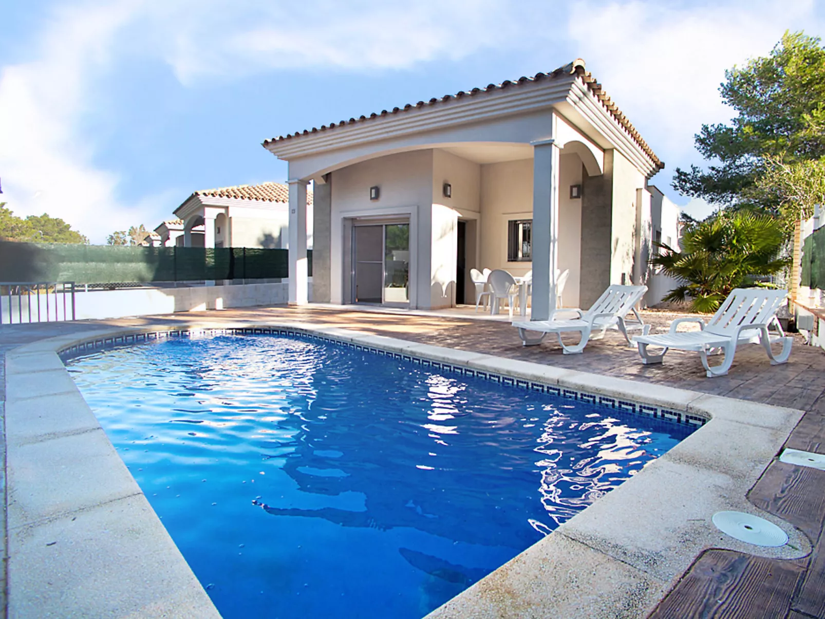 Gaviota 4-Outside
