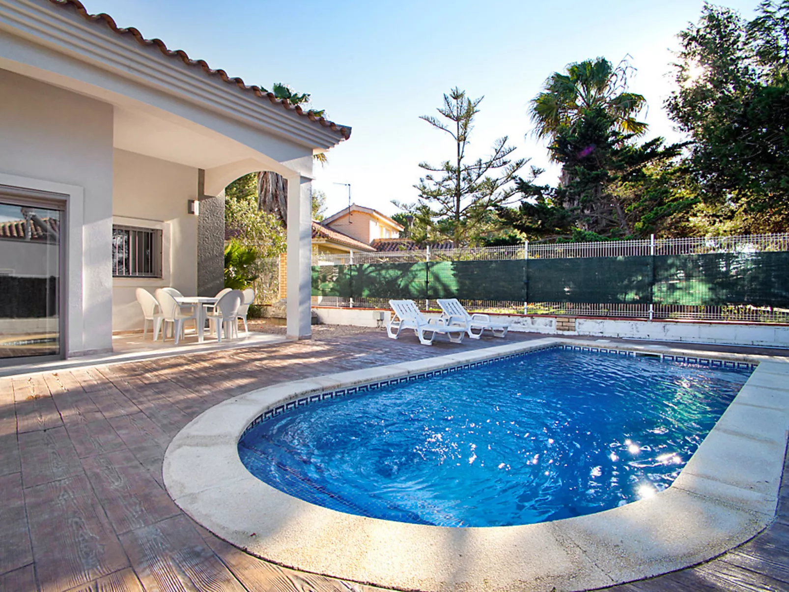 Gaviota 4-Outside