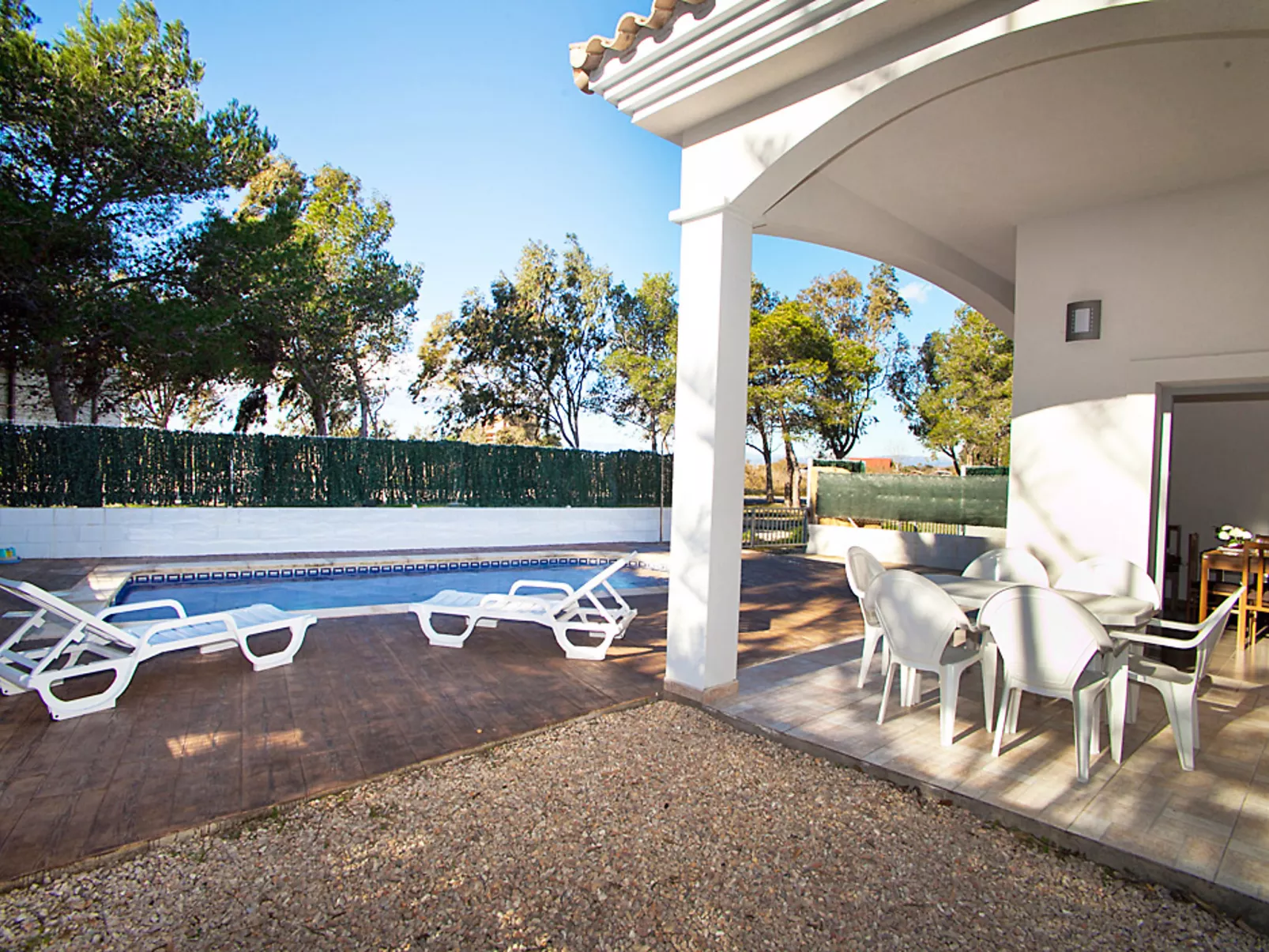 Gaviota 6-Outside