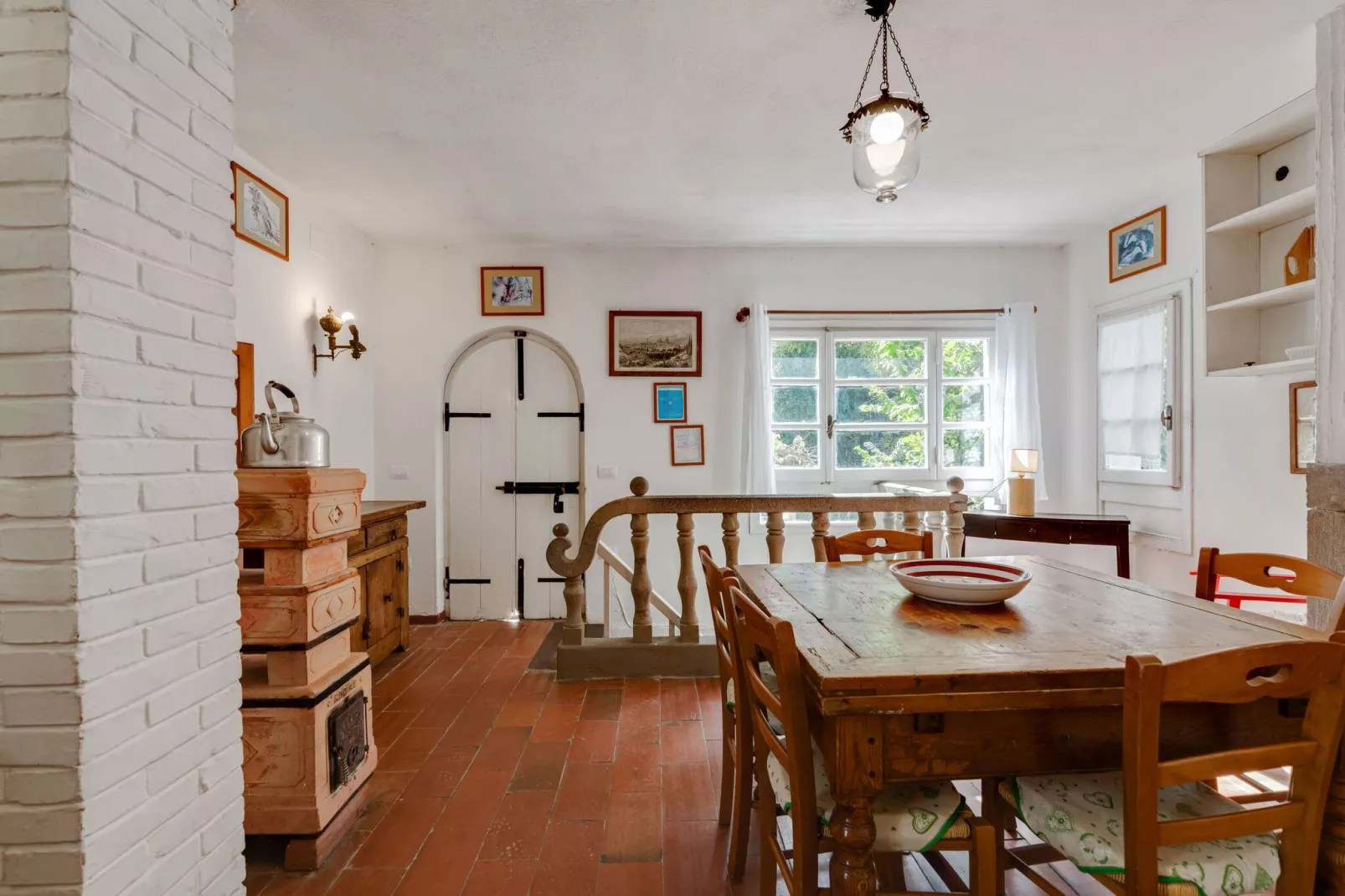 Bellona-Dining room