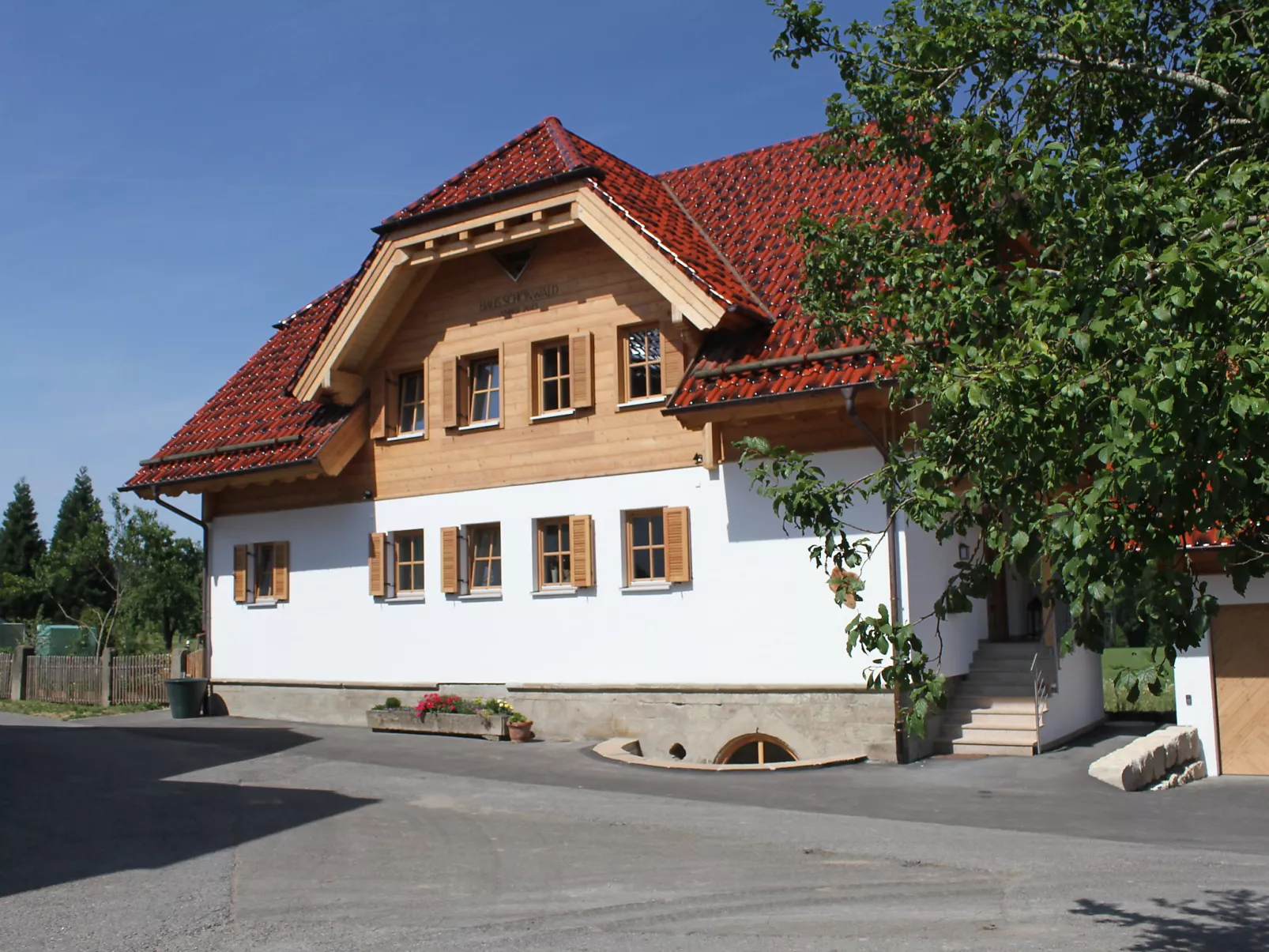 Lärche-Outside