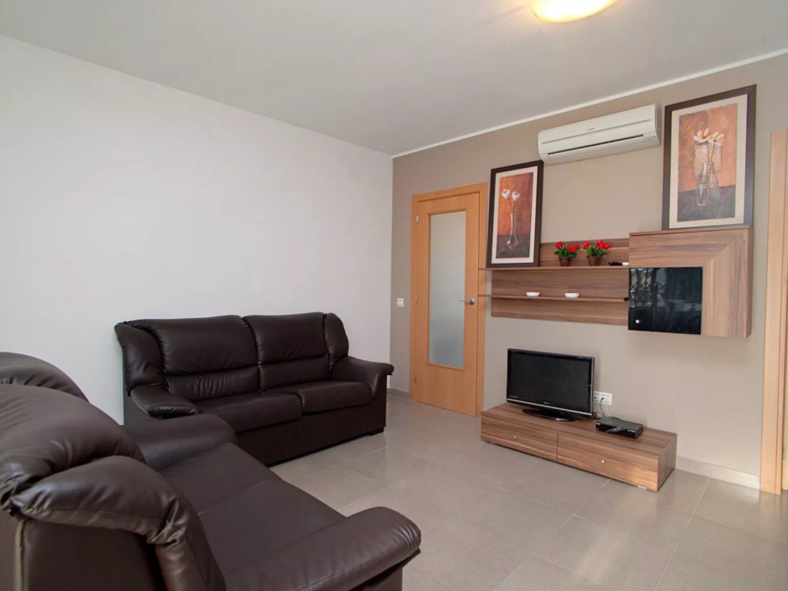 Gaviota 11-Inside