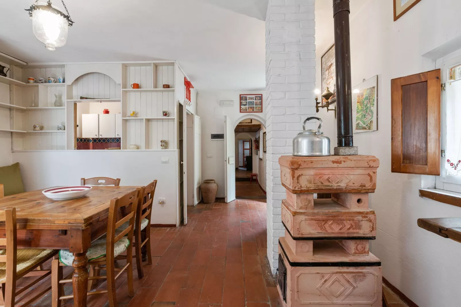 Bellona-Dining room