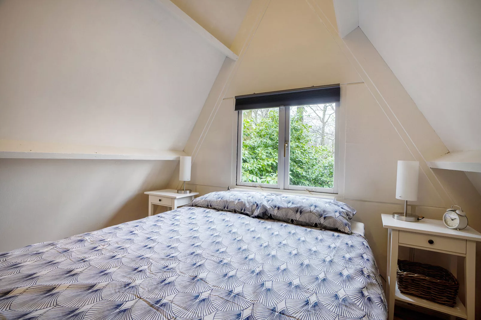Soor & Long-Bedroom