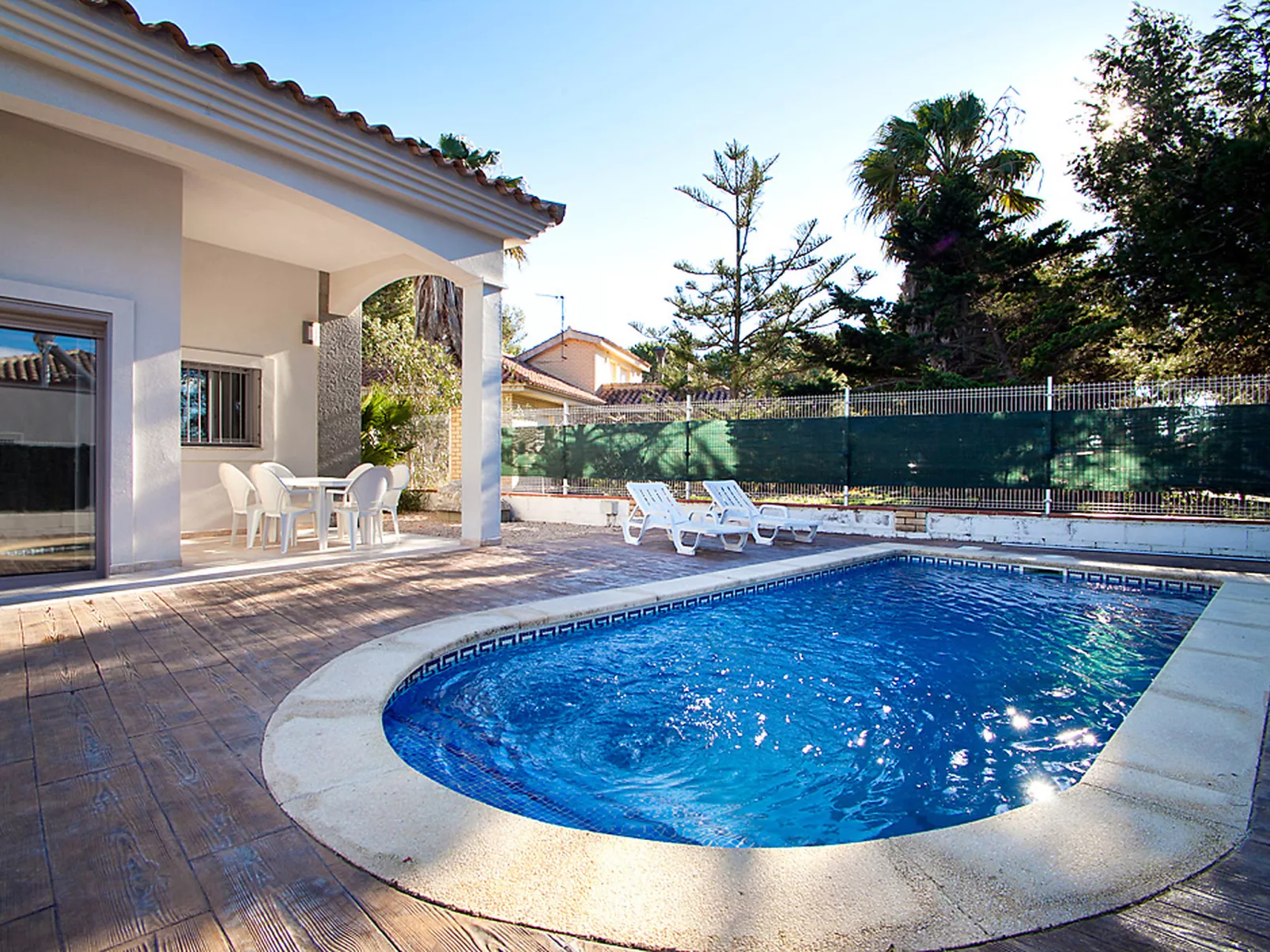 Gaviota 16-Outside