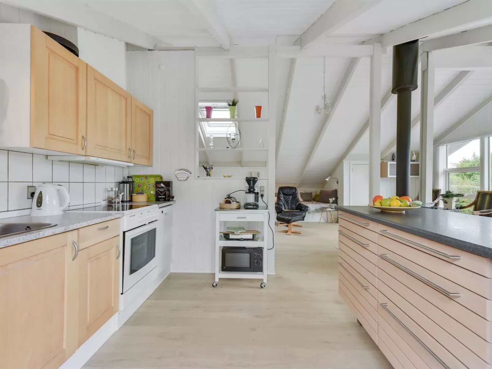 "Ullakarin" - 350m from the sea-Inside