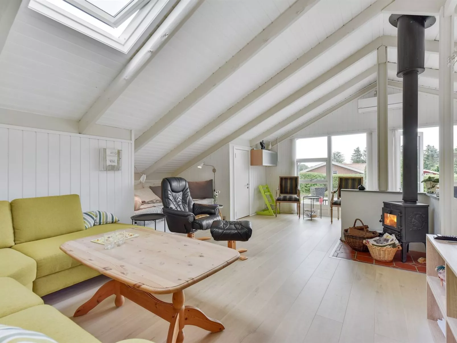 "Ullakarin" - 350m from the sea-Inside
