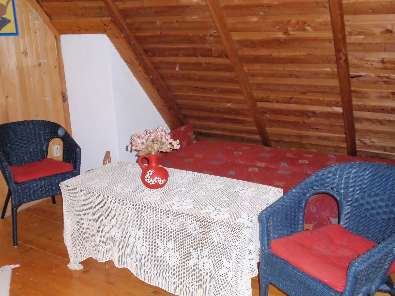 Hatale-Inside