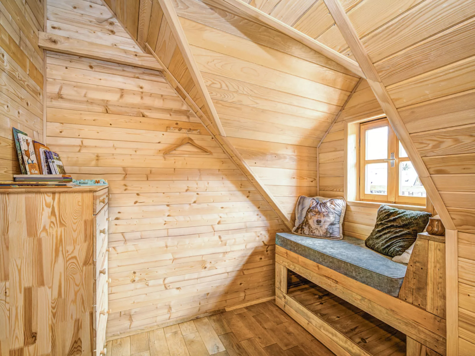 Plitvice I-Inside