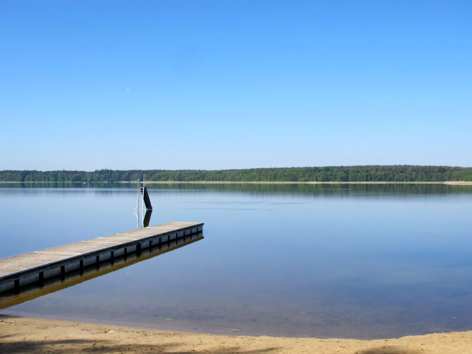 Wald und See-Outside