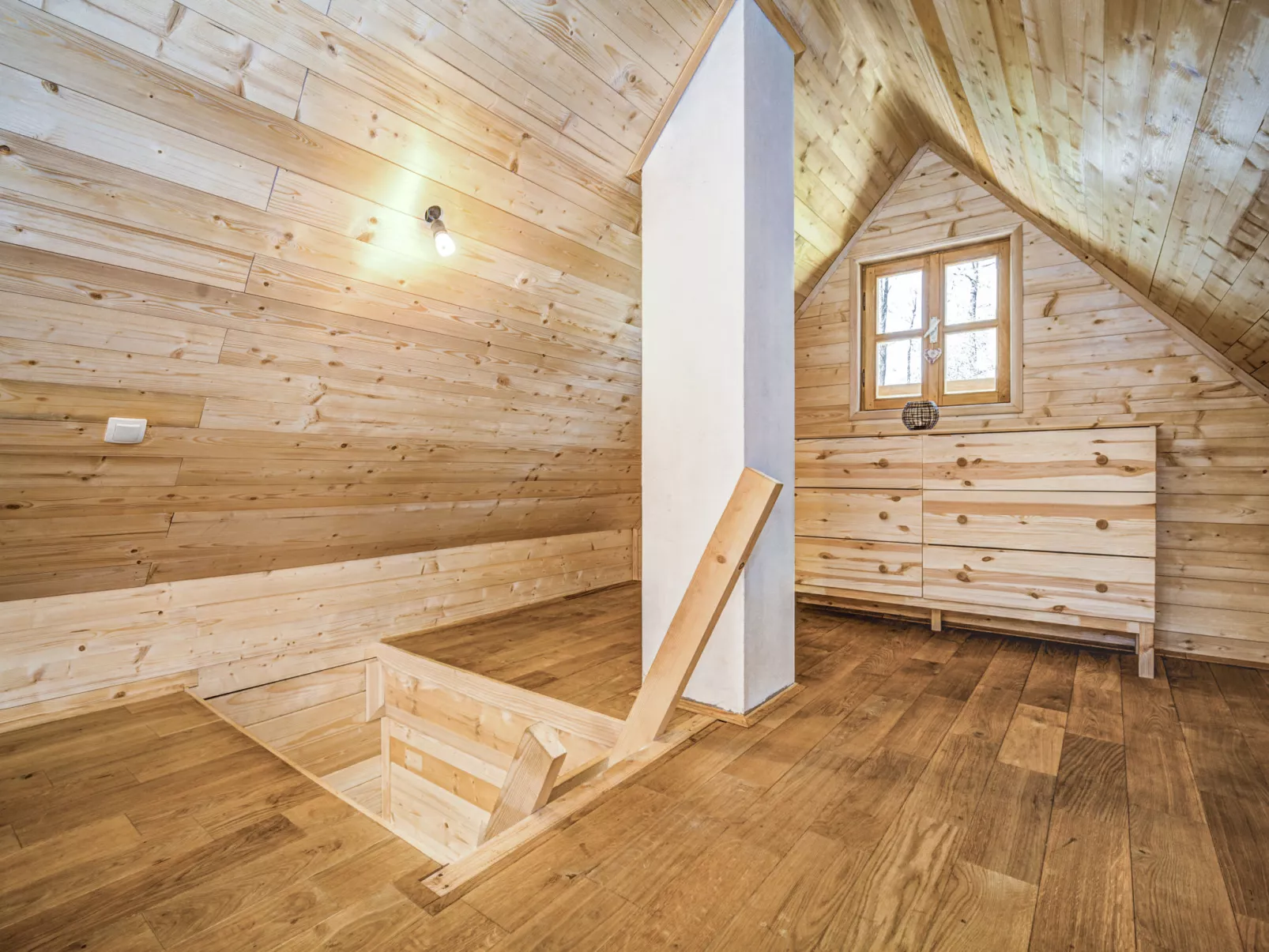 Plitvice II-Inside