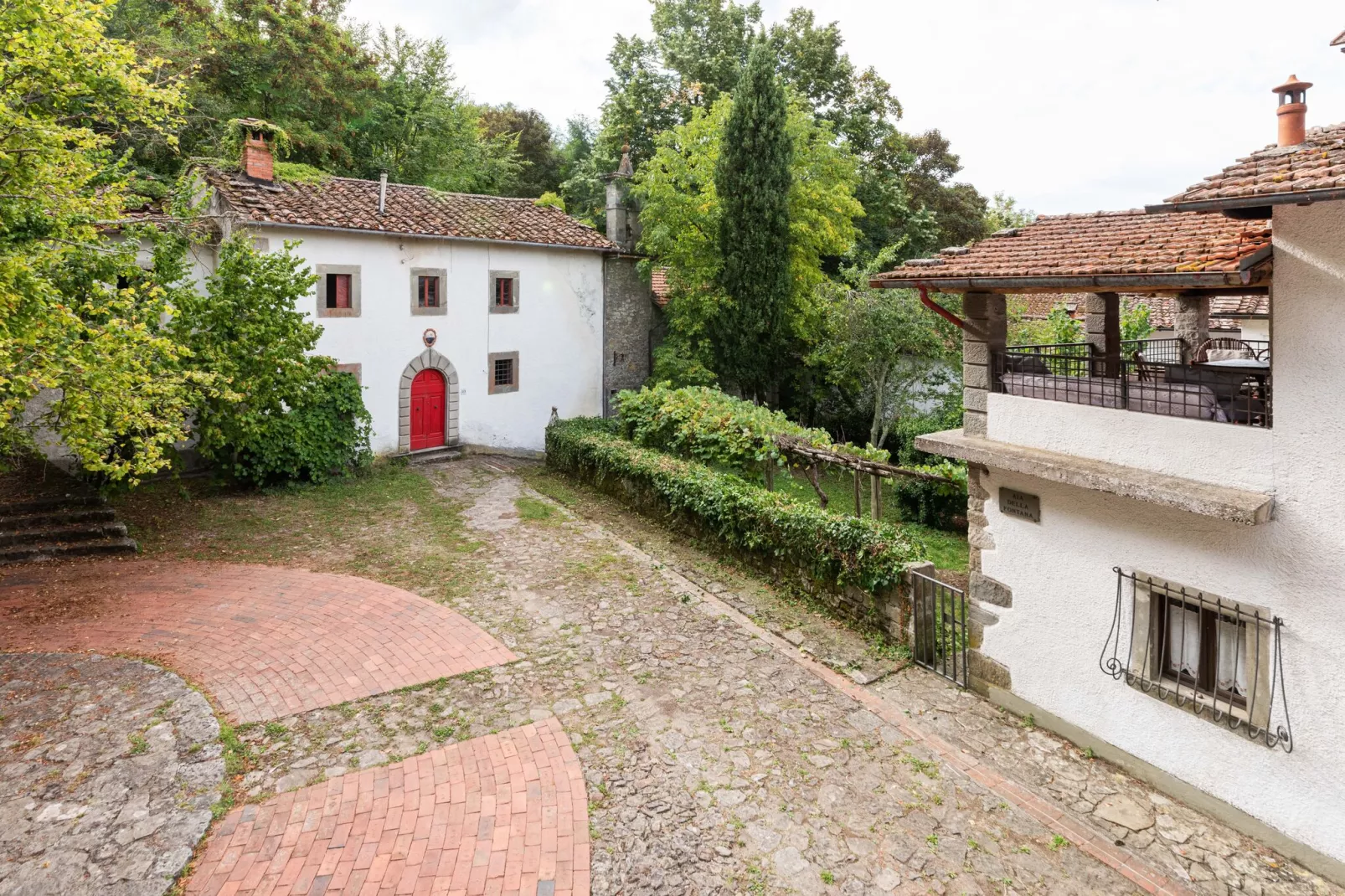 Bellona-Exterior summer
