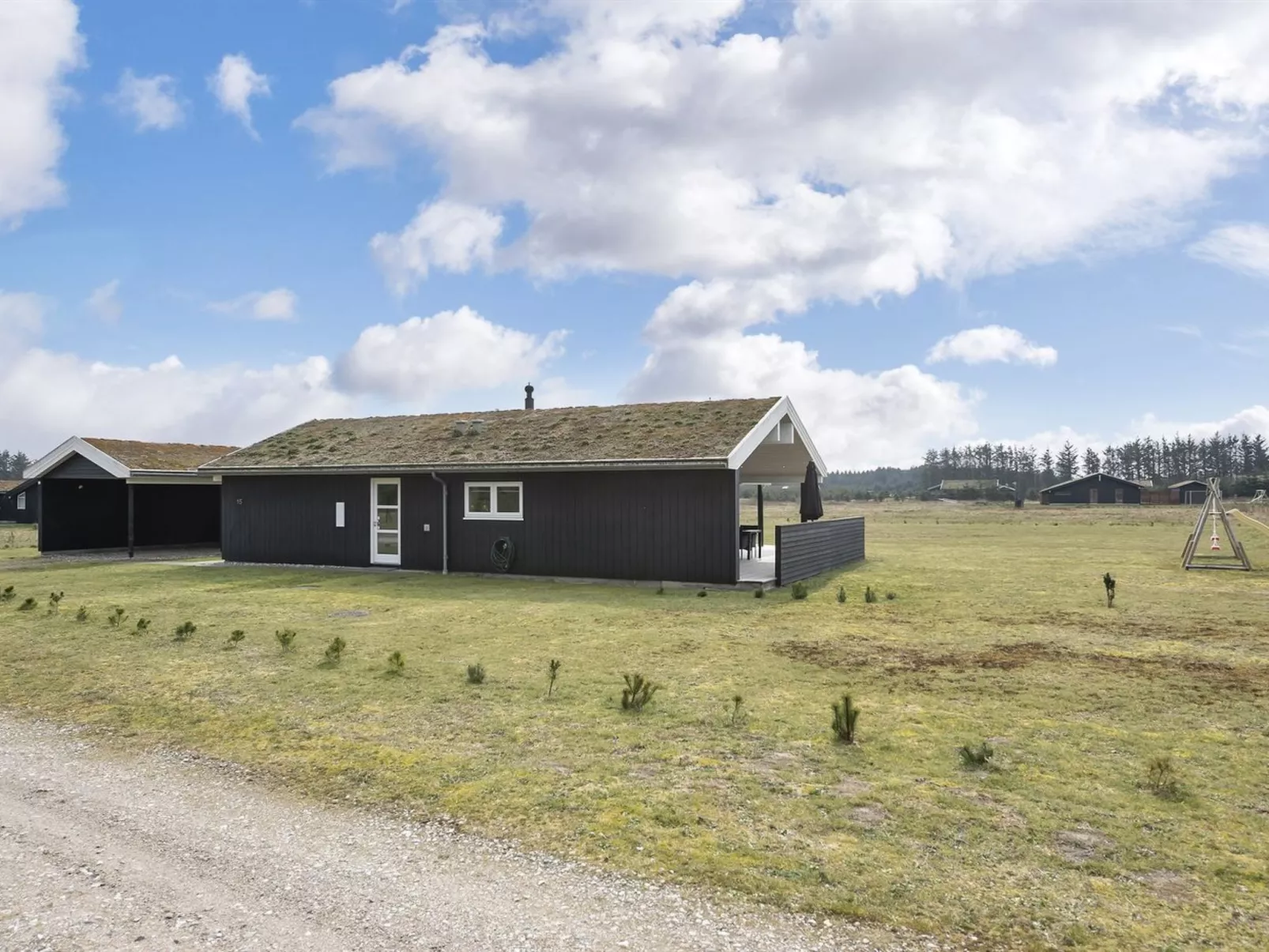 "Tessie" - 1.2km from the sea-Outside