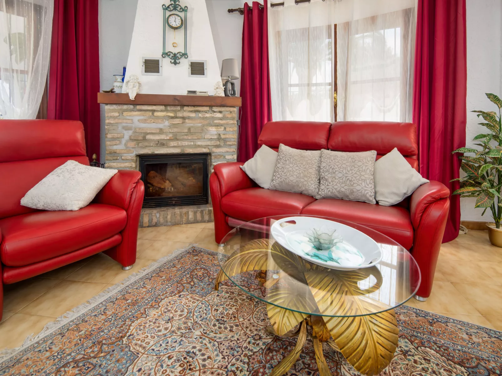 Villa Jolanda-Inside